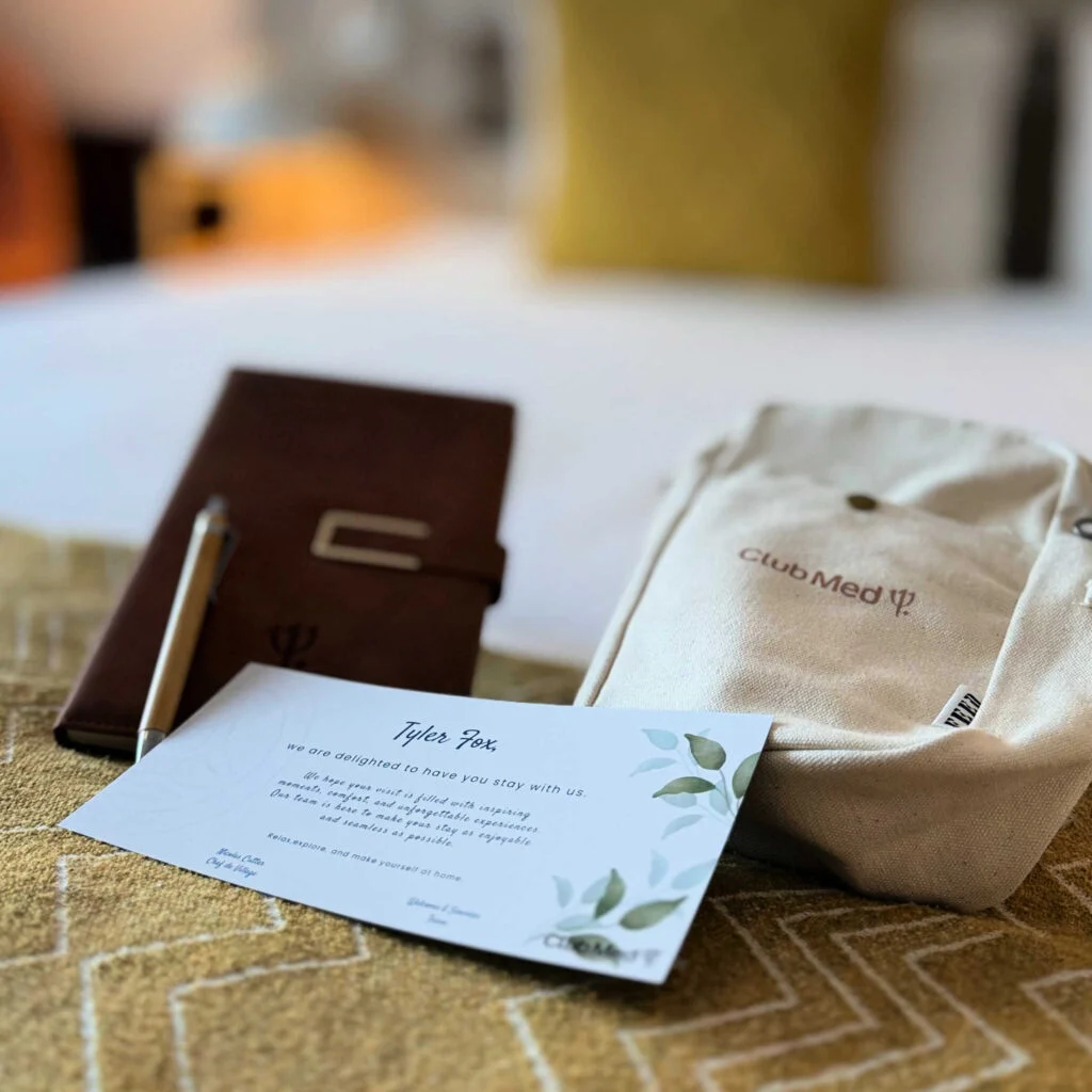 Club Med Québec-Charlevoix Bag on bed