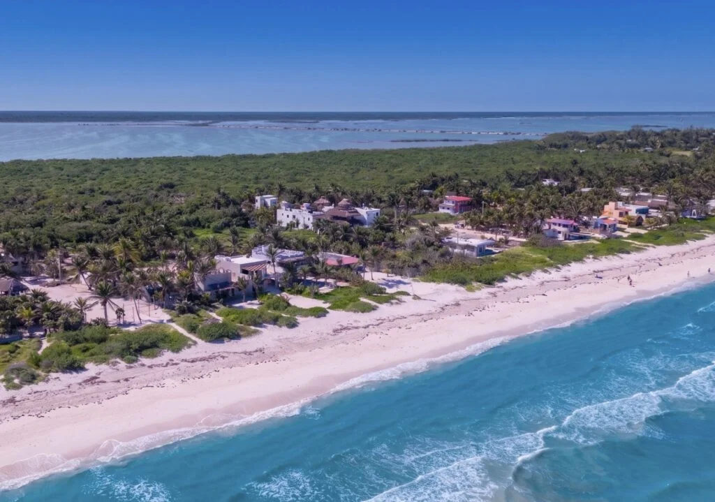 El Cuyo Beachfront