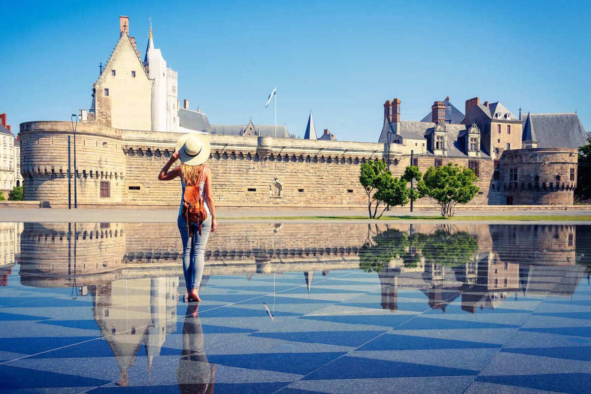 I Live In France And Tell Friends To Skip Paris For These 5 Underrated Cities With Moated Castles, Volcanic Cathedrals, And $80 Hotels