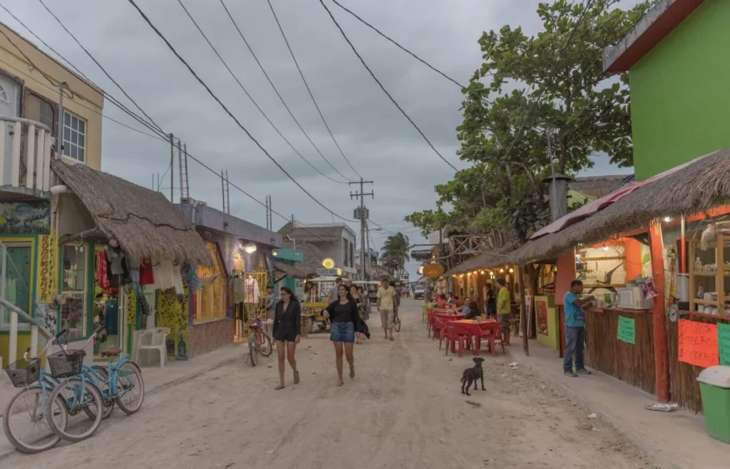 HolBox-Town-Evening-